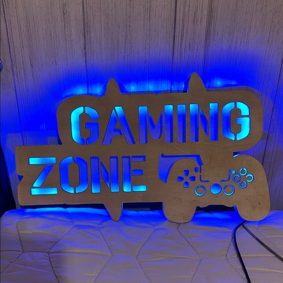 Gaming Zone LED Sign - Picture 4 of 8